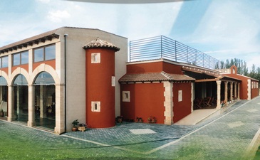 bodegaszarzavilla1