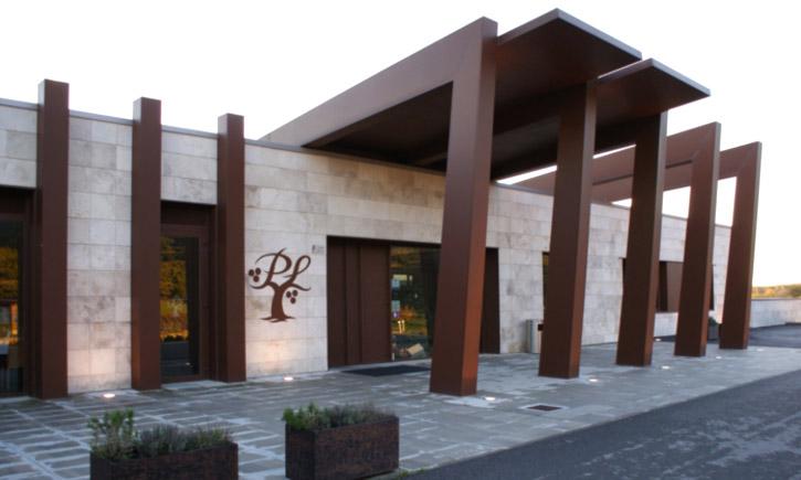 News image Bodegas Lozano compra la bodega riojana Pagos de Leza