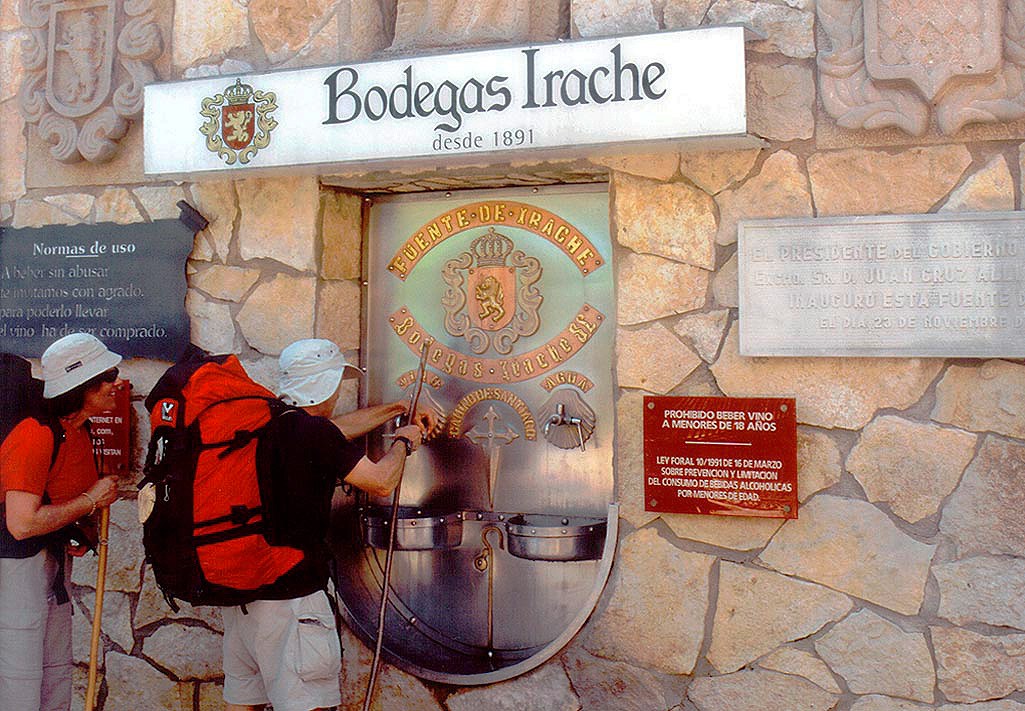 News image Sabías que existe una fuente de vino en el Camino de Santiago