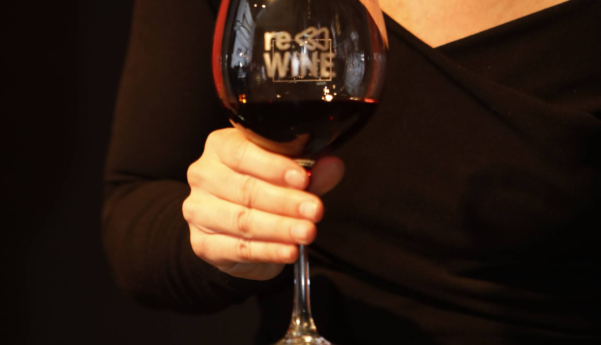 News image Comienza la reutilización de las botellas de vino
