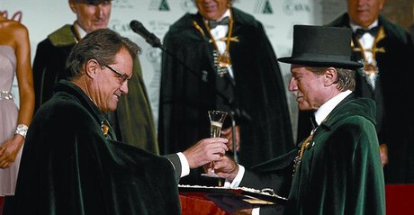 News image Die Proklamation der Unabhängigkeit von Artur Mas bewirkt, dass der Umsatzrückgang der katalanischen